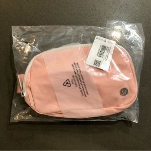 Lululemon everywhere belt bag melon sorbet